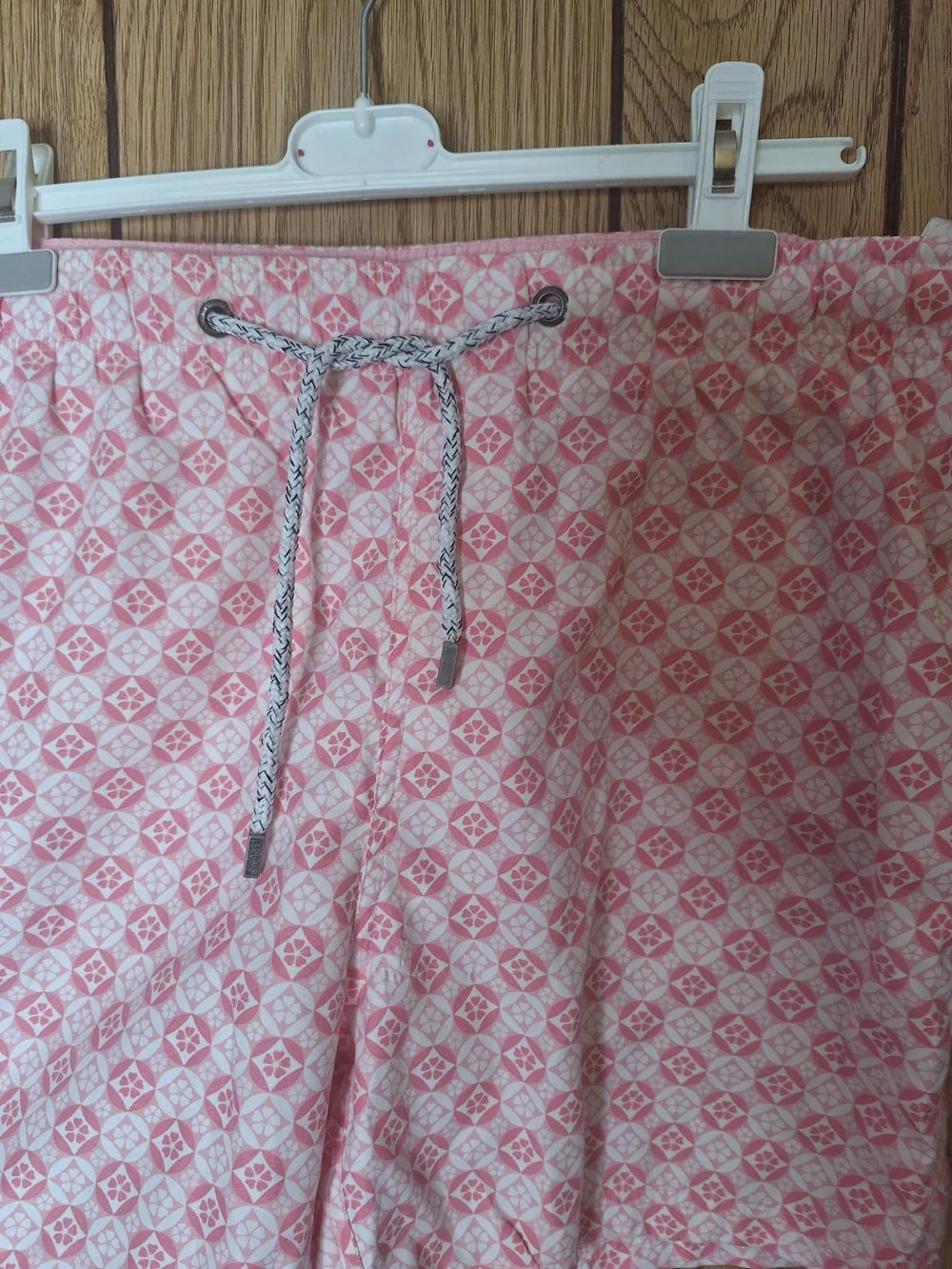 Islandhaze Pink and White Geometric Swim Trunks Size Medium
